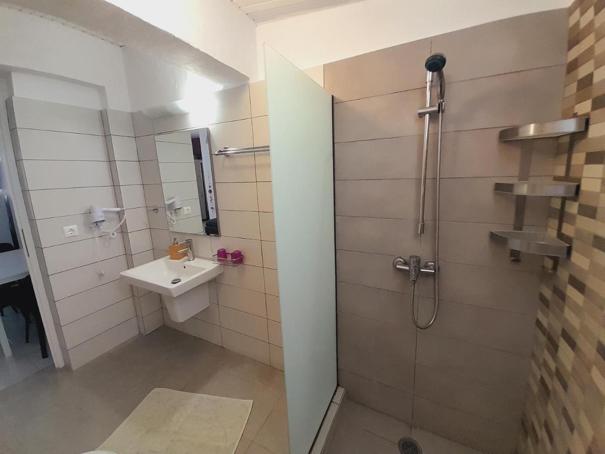 Roseberry Hotel apartamentowy Faliraki